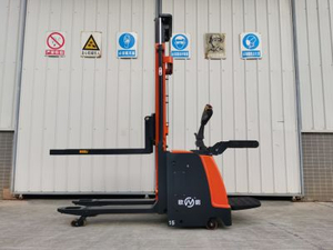 500mm 3000 ~ 5000mm Onen Stand-on Driving Electric Stacker رافعة شوكية مزدوجة المنصات